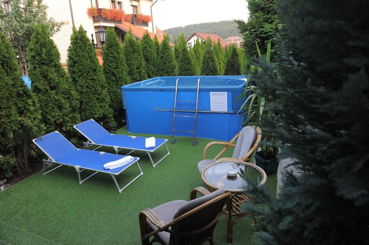 Klub Satelit Zlatibor Bed & Breakfast エクステリア 写真