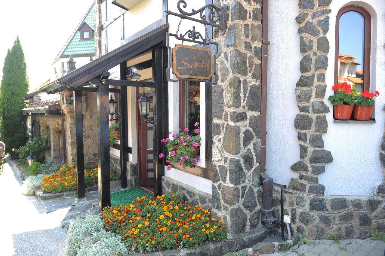 Klub Satelit Zlatibor Bed & Breakfast エクステリア 写真