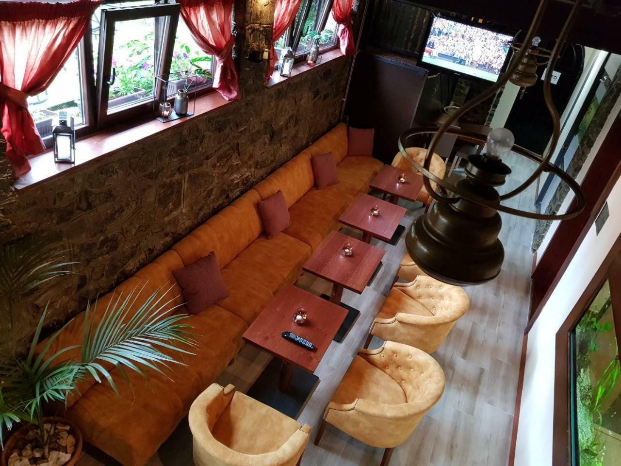 Klub Satelit Zlatibor Bed & Breakfast エクステリア 写真