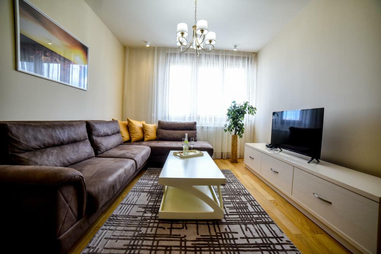 Klub Satelit Zlatibor Bed & Breakfast エクステリア 写真