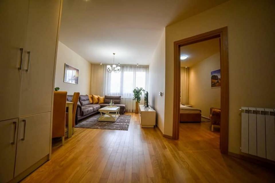 Klub Satelit Zlatibor Bed & Breakfast エクステリア 写真